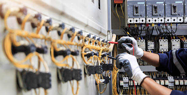 Professional Electrician technician working in Four Corners, TX